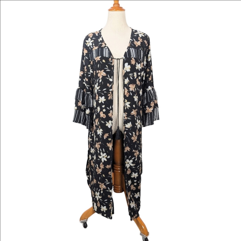 NWT Luna Moon Kimono Medium